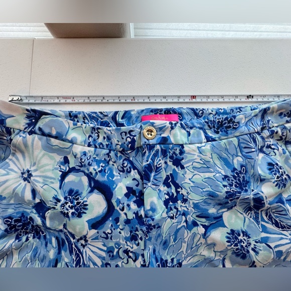 Lilly Pulitzer Darci Shorts Size 16 - Picture 8 of 10